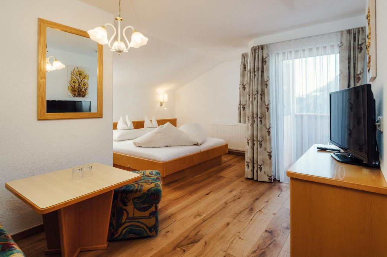 Hotel Garni Jägerheim Serfaus Exteriör bild