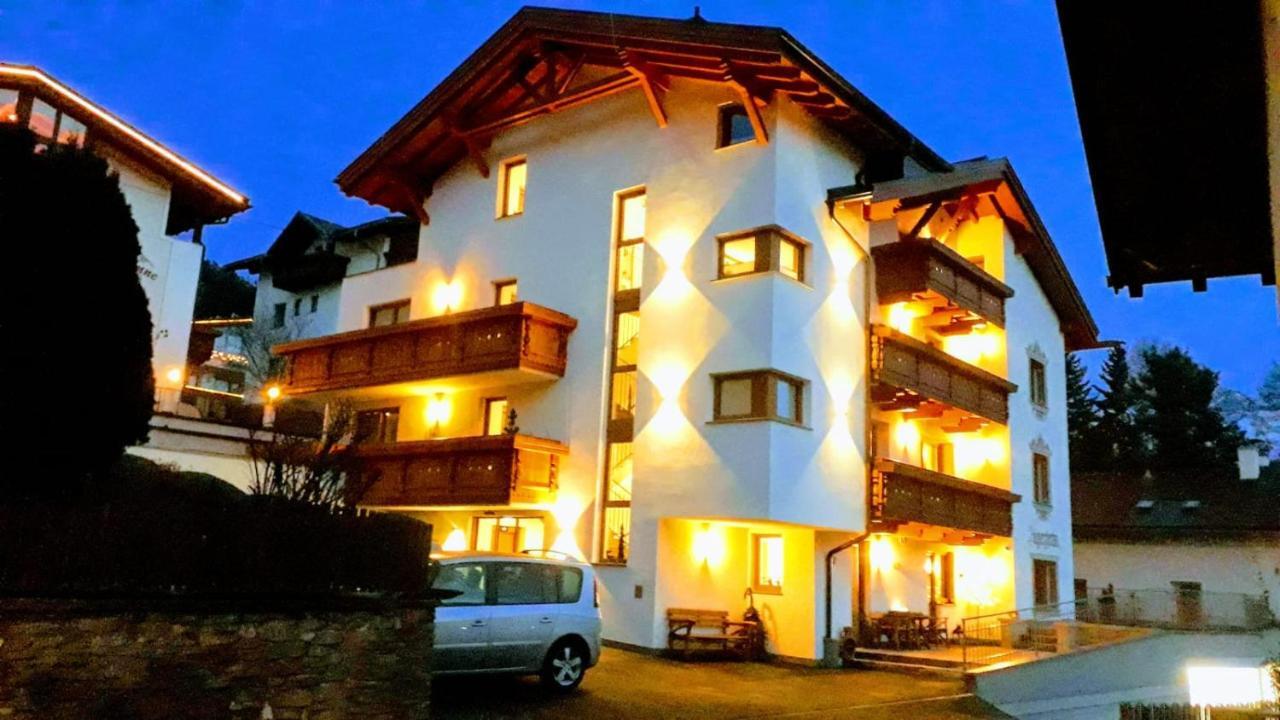 Hotel Garni Jägerheim Serfaus Exteriör bild